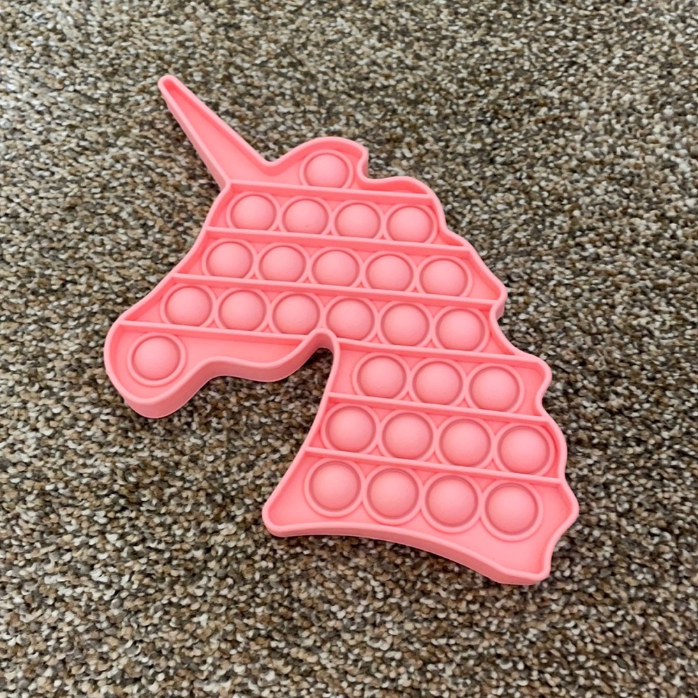 I am selling a unicorn pop it